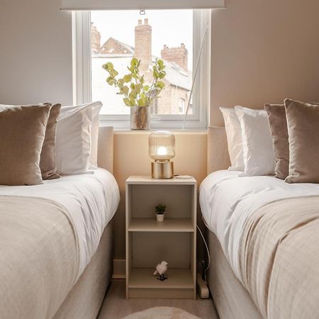 Stylish & Recently Refurbished Chester Apartment - Up To 6 Eksteriør billede