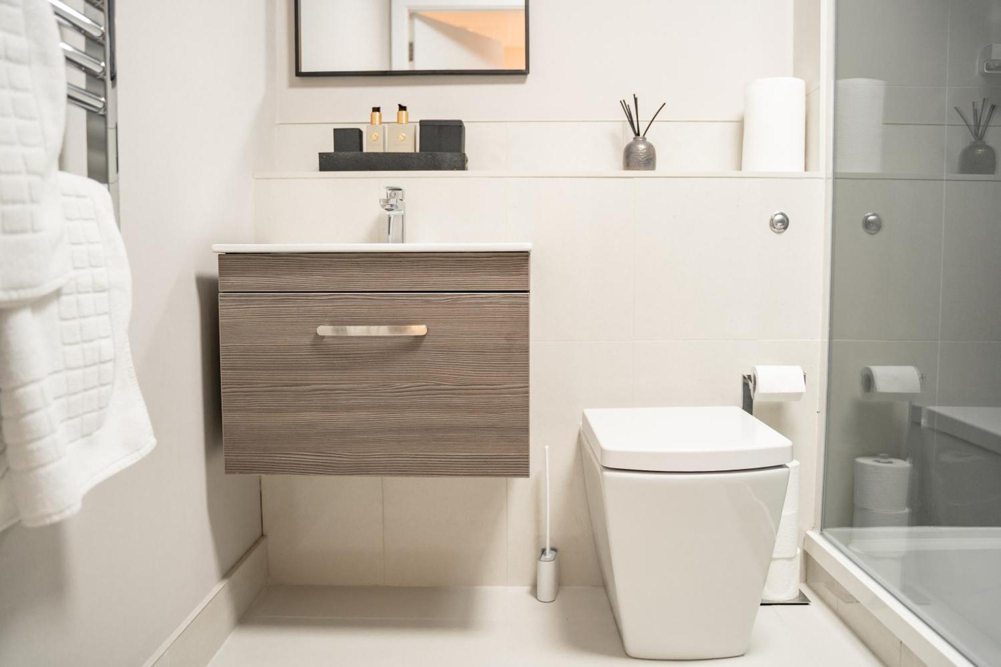 Stylish & Recently Refurbished Chester Apartment - Up To 6 Eksteriør billede