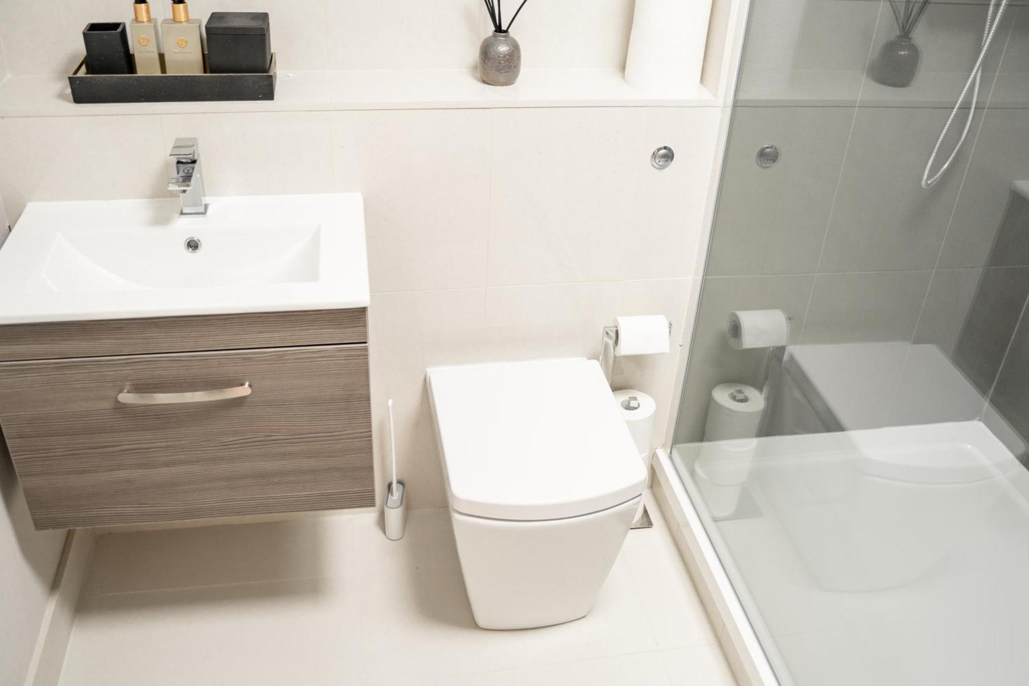 Stylish & Recently Refurbished Chester Apartment - Up To 6 Eksteriør billede